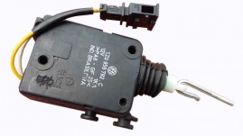 Atuador Motor Trava El�trica Porta Malas Gol G5 Crossfox Fox SpaceFox Voyage